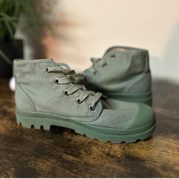 Billabong vintage style canvas and rubber safari combat boots, olive green - Picture 5 of 8